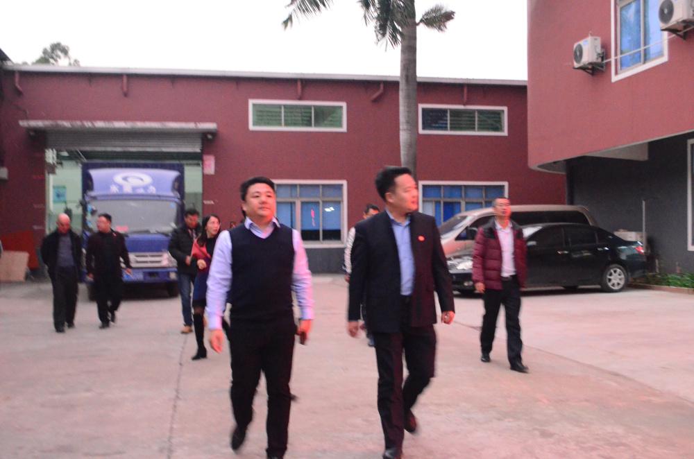 中國中小商業(yè)企業(yè)協(xié)會領(lǐng)導(dǎo)一行蒞臨守門神科技集團(tuán)